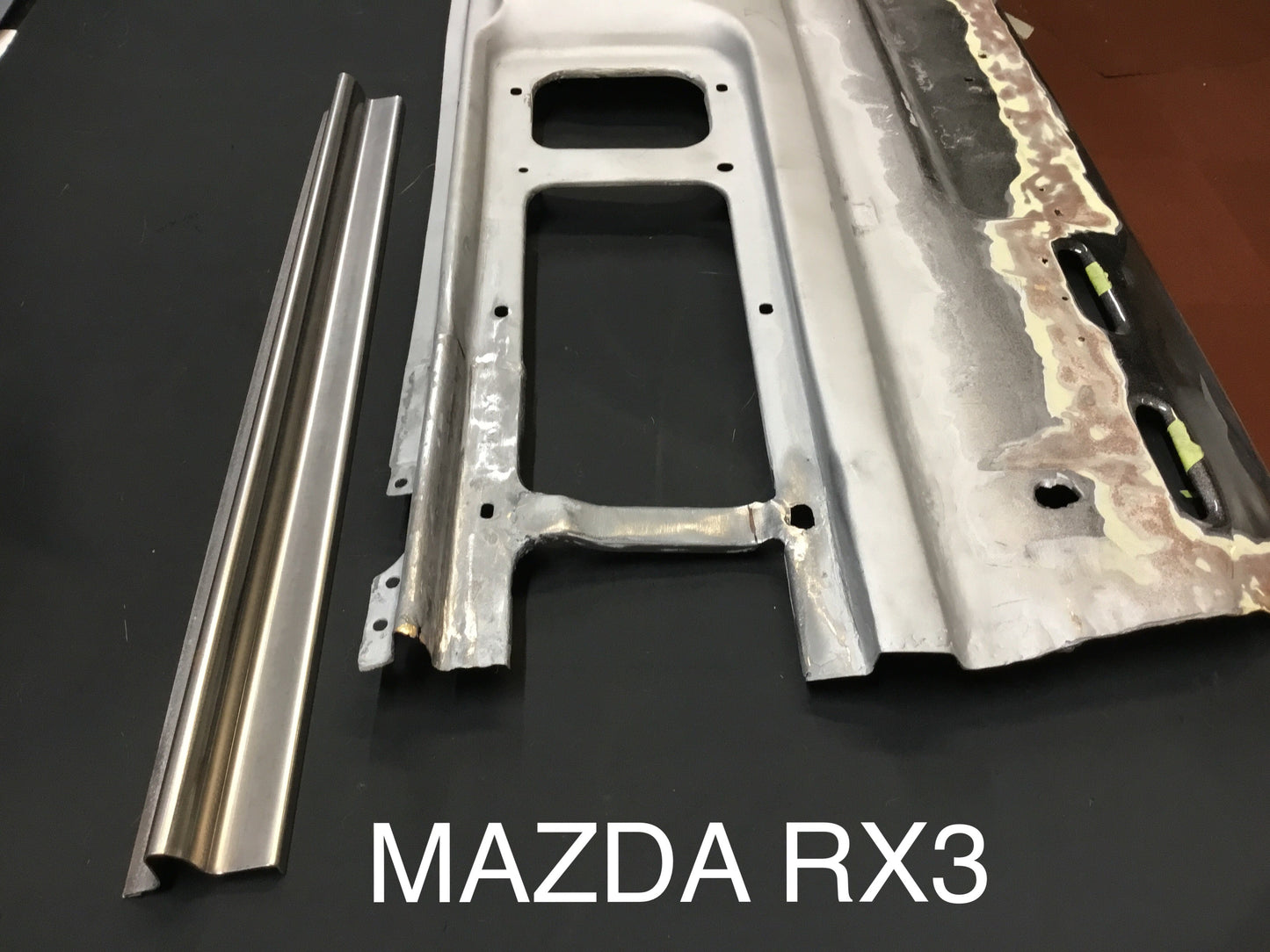 FITS MAZDA RX3 /808 TOP OF TAIL LIGHT