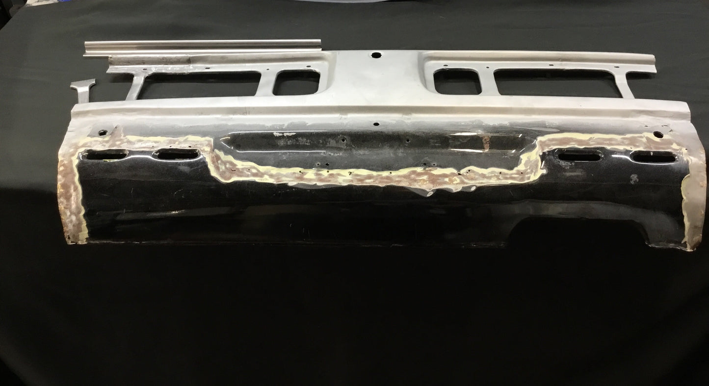 FITS MAZDA RX3 /808 TOP OF TAIL LIGHT