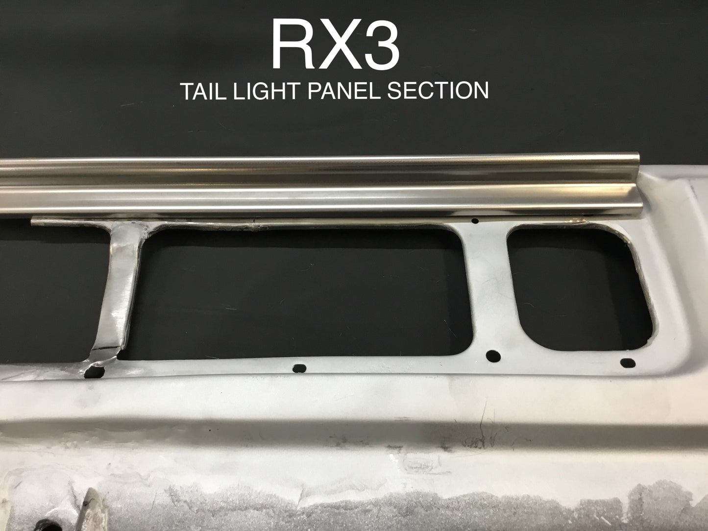 FITS MAZDA RX3 /808 TOP OF TAIL LIGHT