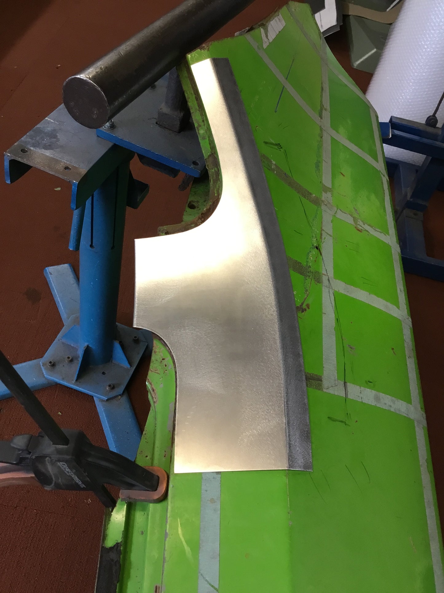 VALIANT VH TO CM TOP OF REAR GUARD & BOTTOM CORNER WINDSCREEN CHANNEL