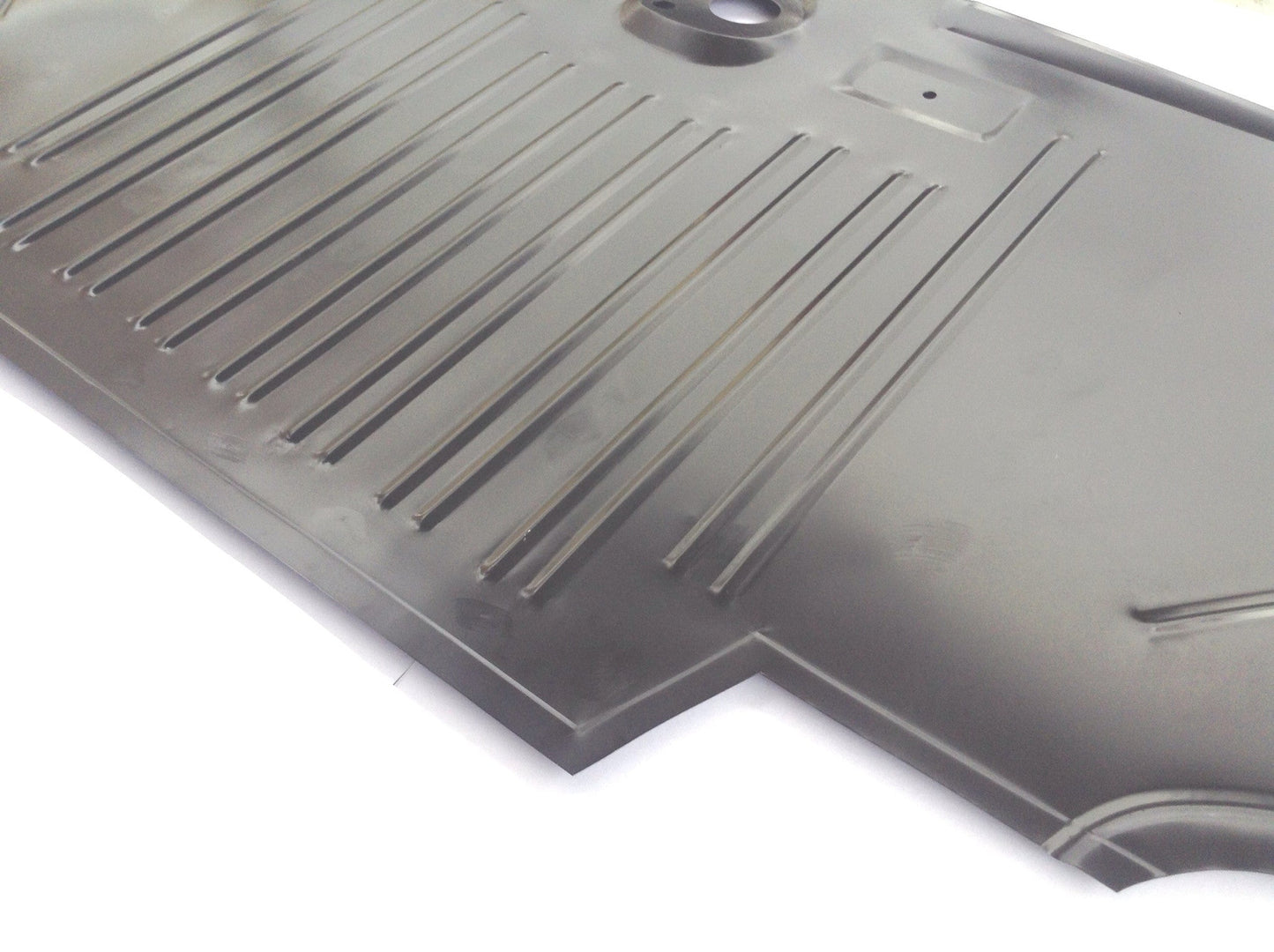VALIANT CHARGER BOOT FLOOR WITH BRACING