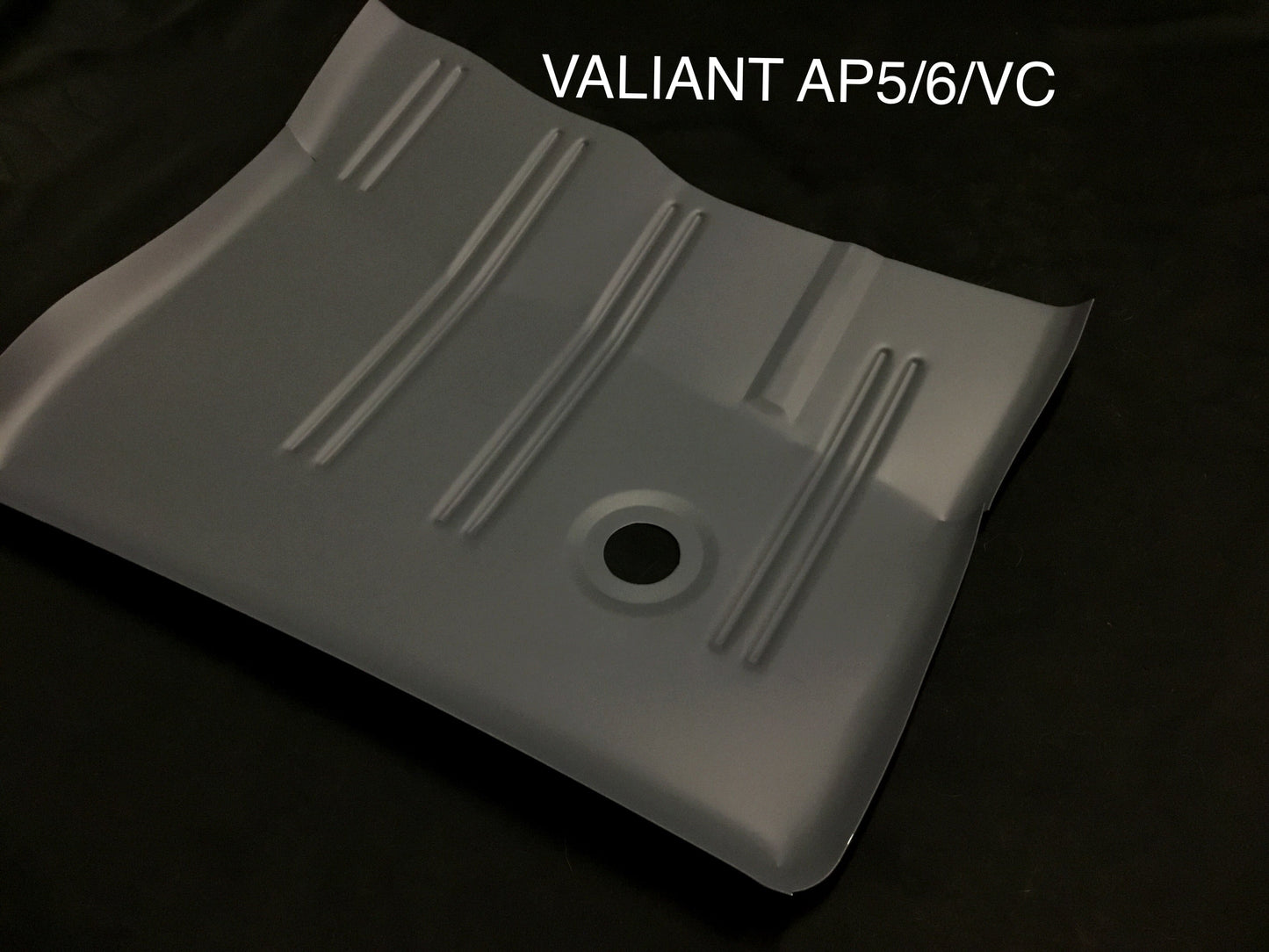 VALIANT AP5/6 VC REAR FLOOR